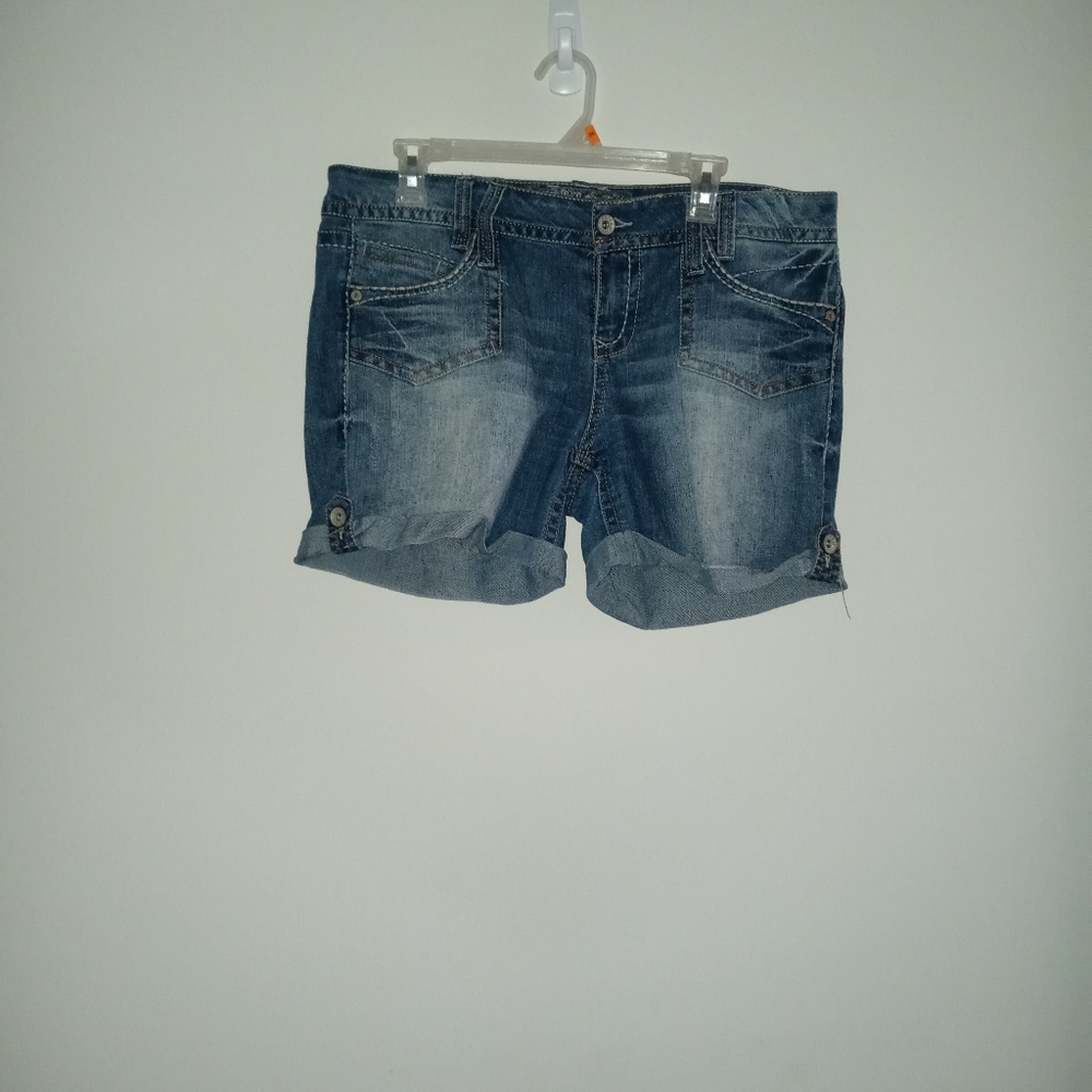 Truce Size 15  jean shorts